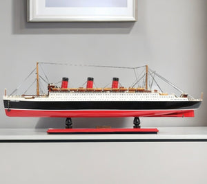 HomeRoots 5" Hand-Painted RMS Queen Mary Model Boat in Black and Red - Stunning Nautical Décor for Collectors 401884