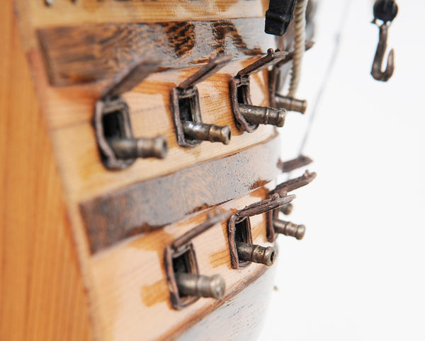 Homeroots 29" Wood Brown Hms Victory Bow Section Hand Painted Decorative Boat  Solid Wood 401911