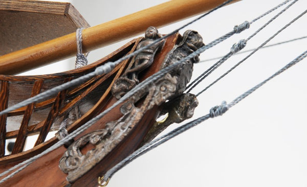 Homeroots 29" Wood Brown Hms Victory Bow Section Hand Painted Decorative Boat  Solid Wood 401911