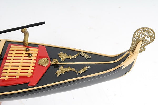 Homeroots 8" Black And Red Venetian Gondola Hand Painted Decorative Boat  Solid Wood 401944