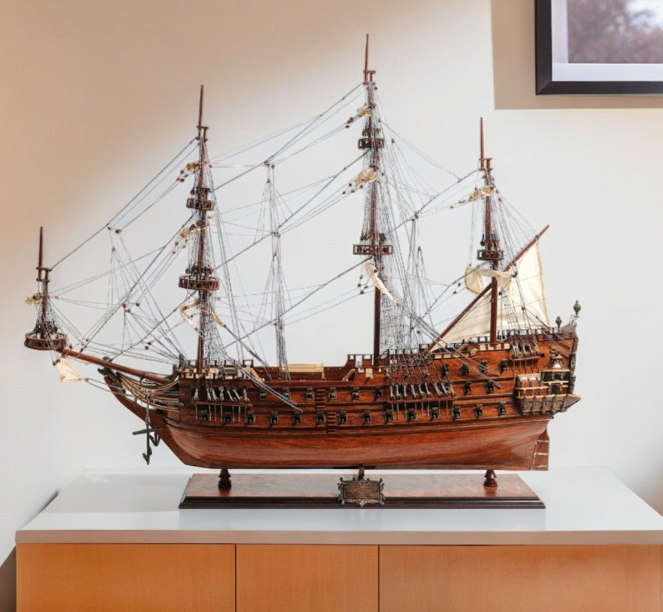 Homeroots 32" Wood Brown Solid Wood Hand Painted C1665 Zeven Provincien Model Boat  Solid Wood 401950