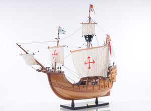 Homeroots 26" Wood Brown Hand Painted Sculpture  Solid Wood 401985