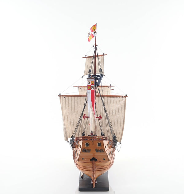 Homeroots 26" Wood Brown Hand Painted Sculpture  Solid Wood 401985