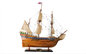 Homeroots 30" Wood Brown Mayflower Boat Hand Painted Decorative Boat  Solid Wood 401987