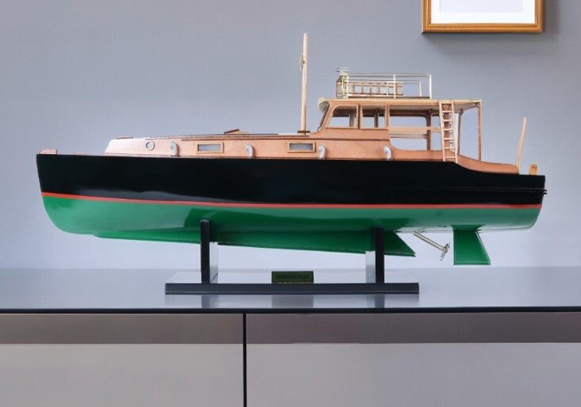 Homeroots 15" Black And Green Solid Wood Hand Painted 1934 Hemingway Pilar Fishing Boat Model Boat  Solid Wood 402240