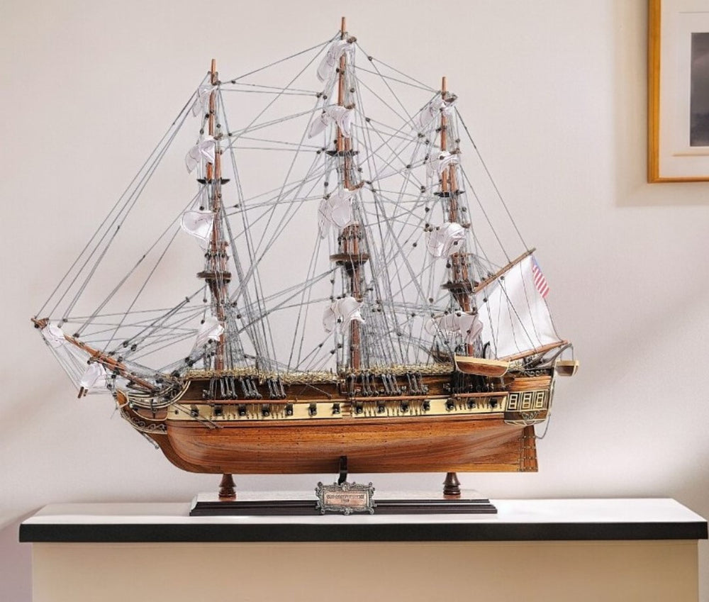 Homeroots 30" Wood Brown Solid Wood Hand Painted 1797 Uss Constitution Medium Open Fron Display Case Model Boat  Solid Wood 402243
