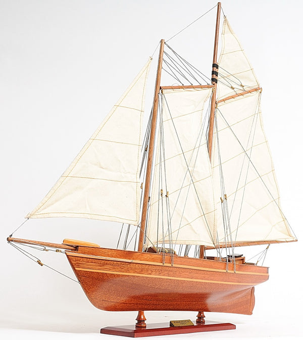 Homeroots 28" Wood Brown America 1851 Yacht Hand Painted Sculpture  Solid Wood 402244