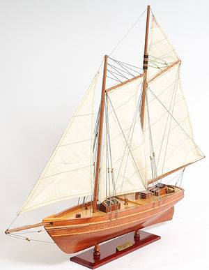 Homeroots 28" Wood Brown America 1851 Yacht Hand Painted Sculpture  Solid Wood 402244