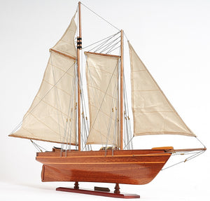 Homeroots 28" Wood Brown America 1851 Yacht Hand Painted Sculpture  Solid Wood 402244