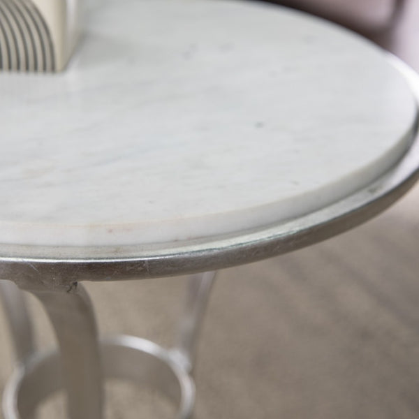 HomeRoots 23" Elegant Silver Curvy Leg Round End Table with Unique White Marble Top for Modern Living Spaces 402259