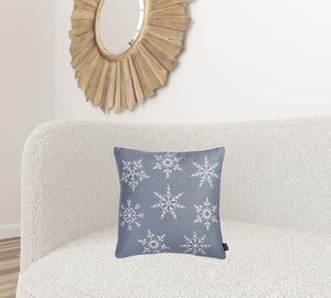 Homeroots Set Of 4 Gray And White Snowflakes Throw Pillows   402355