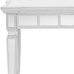 Homeroots 24" Silver Glass Square End Table   402482