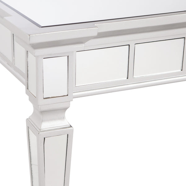 Homeroots 24" Silver Glass Square End Table   402482
