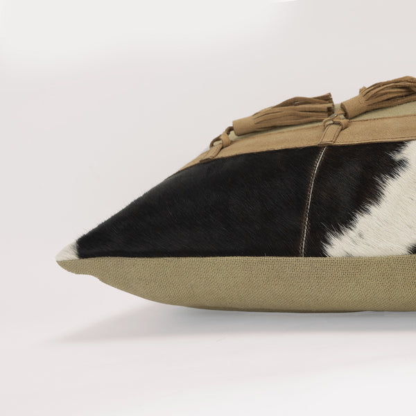 Homeroots Brown Tassel Embellished Decorative Throw Pillow   403338