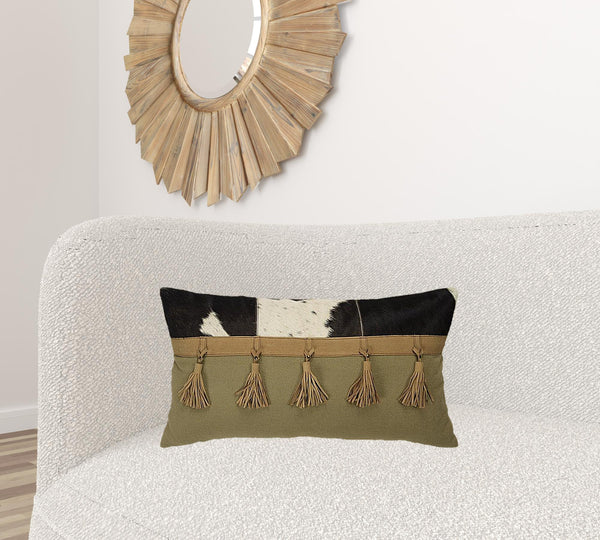 Homeroots Brown Tassel Embellished Decorative Throw Pillow   403338
