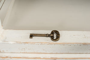 Sarreid Tower Bookcase - Stylish Antiqued White Finish With 4 Removable Shelves And Lock & Key For Security Ivory  40376