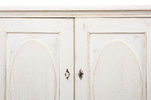 Sarreid Whitewash Ribbon Sideboard With Two Removable Shelves - Stylish Reclaimed Pine With Chic Finish White  40381