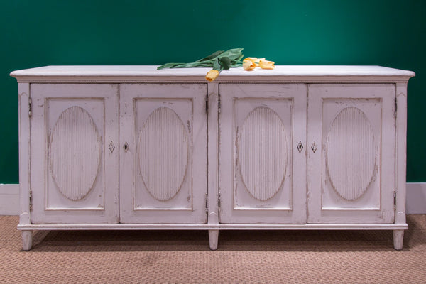 Sarreid Whitewash Ribbon Sideboard With Two Removable Shelves - Stylish Reclaimed Pine With Chic Finish White  40381