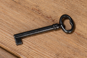 Sarreid Aztec Sideboard On Stand - Chic Whitewash Finish With 2 Removable Shelves For Stylish Storage White  40383