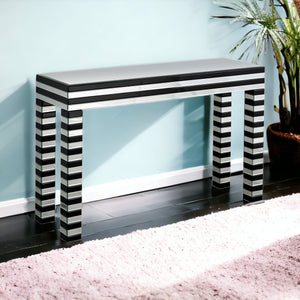 Homeroots 48" Silver And Black Mirrored Glass Console Table   403851