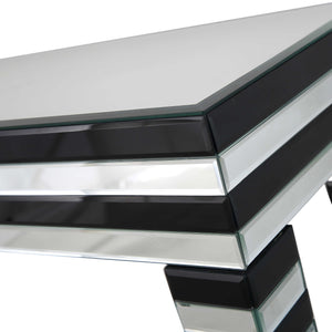 Homeroots 48" Silver And Black Mirrored Glass Console Table   403851