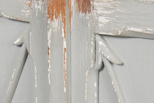 Sarreid Marksman Sideboard In Antique Muted Grey - Stylish Storage With 3 Removable Shelves & Natural Top Grey  40426-4