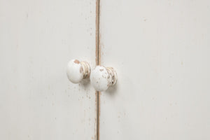 Sarreid Eight Is Enough Sideboard - Stylish Whitewash Finish, 8 Doors & 4 Shelves For Optimal Storage Space White  40427-1