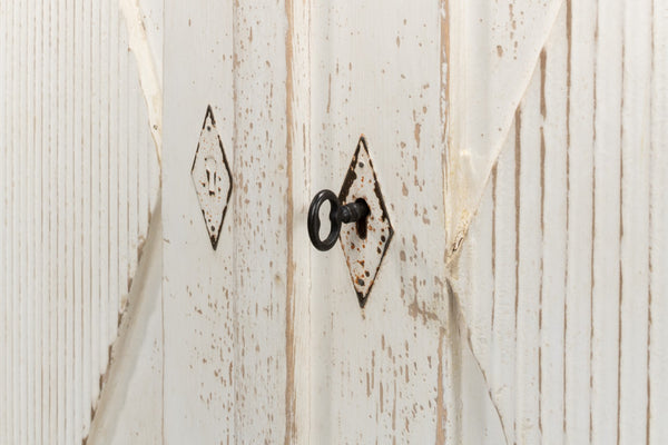 Sarreid Beecher Sideboard With 4 Doors - Stylish Whitewash Finish & 4 Fixed Shelves In Reclaimed Pine White  40521