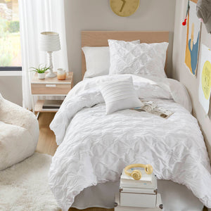 JLA Home Comfort Spaces - Diamond Ruched Ogee Comforter Set with Crinkle Texture, Breathable All-Season Warmth & OEKO-TEX White AM10-0158