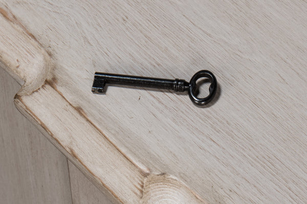 Sarreid Villefranche Sideboard - Elegant Washed White Finish With 3 Removable Shelves In Reclaimed Pine White  40758