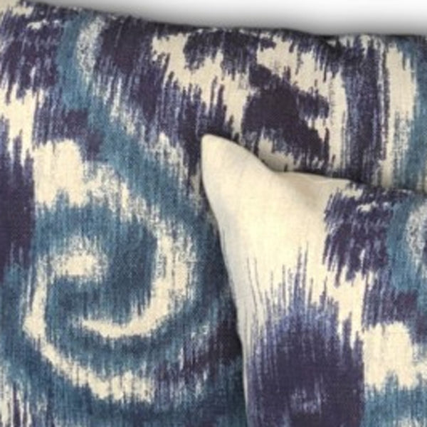 Homeroots Set Of Three 18" X 18" Navy Blue And White Blown Seam Paisley Throw Indoor Outdoor Pillow  Uv Protected Polyester 409592
