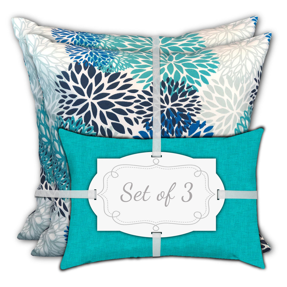 Homeroots 18" X 18" Blue And White Blown Seam Floral Throw Indoor Outdoor Pillow   409637