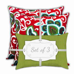 Homeroots 18" X 18" White And Red Zippered Paisley Throw Indoor Outdoor Pillow   409684