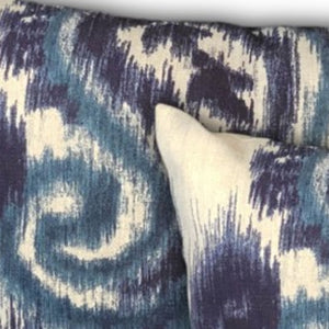Homeroots Set Of Three 18" X 18" Navy Blue And White Zippered Paisley Throw Indoor Outdoor Pillow  Uv Protected Polyester 409700