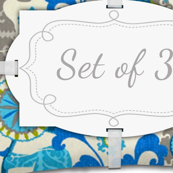 Homeroots Set Of Three 18" X 18" Gray And White Zippered Floral Throw Indoor Outdoor Pillow  Uv Protected Polyester 409704