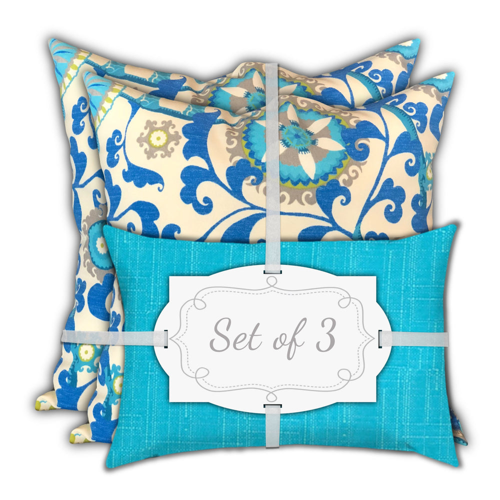 Homeroots Set Of Three 18" X 18" Gray And White Zippered Floral Throw Indoor Outdoor Pillow  Uv Protected Polyester 409705