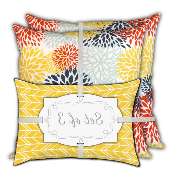 Homeroots Set Of Three 18" X 18" Seafoam And White Zippered Floral Throw Indoor Outdoor Pillow  Uv Protected Polyester 409739