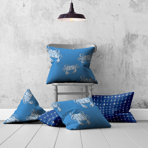 Homeroots Set Of Three 20" X 20" Blue And White Crab Zippered Coastal Throw Indoor Outdoor Pillow  100% Polyester 409963