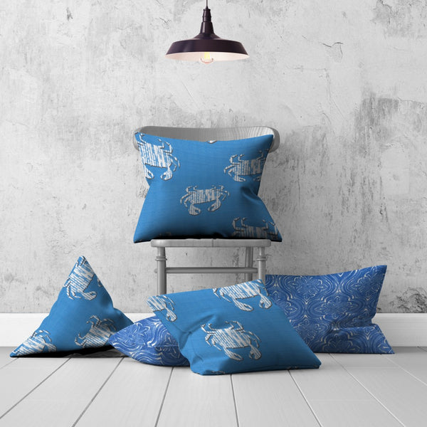 Homeroots Set Of Three 20" X 20" Blue And White Crab Zippered Coastal Throw Indoor Outdoor Pillow  100% Polyester 409968