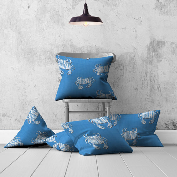 Homeroots Set Of Three 20" X 20" Blue And White Crab Enveloped Coastal Throw Indoor Outdoor Pillow Cover  100% Polyester 409980