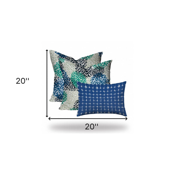 Homeroots 20" X 20" Blue And White Zippered Floral Throw Indoor Outdoor Pillow  100% Polyester 409998