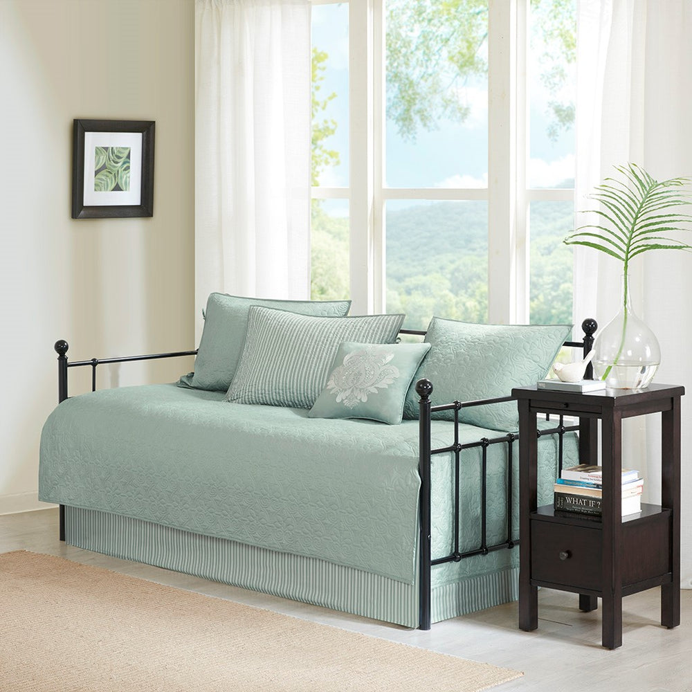 English Elm 6 Madison Park Quebec Daybed Cover Set Reversible Twin 6-Piece Cottage Quilted Microfiber with Antimicrobial Protection Seafoam 17.72 L x 15.75 W x 8.66 H B03597487