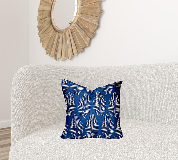 Homeroots 18" X 18" Blue And White Zippered Tropical Throw Indoor Outdoor Pillow  100% Polyester 410083