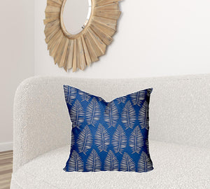 Homeroots 22" X 22" Blue And White Zippered Tropical Throw Indoor Outdoor Pillow  100% Polyester 410093