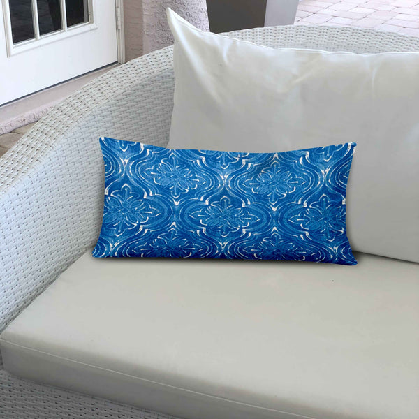 Homeroots 22" X 26" Blue And White Zippered Ikat Lumbar Indoor Outdoor Pillow  100% Polyester 410233