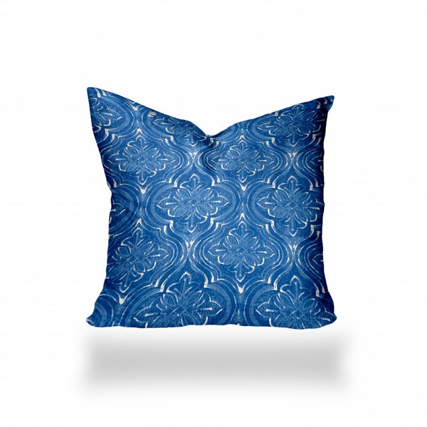 Homeroots 20" X 20" Blue And White Zippered Ikat Throw Indoor Outdoor Pillow  100% Polyester 410268