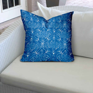 Homeroots 20" X 20" Blue And White Zippered Ikat Throw Indoor Outdoor Pillow  100% Polyester 410268