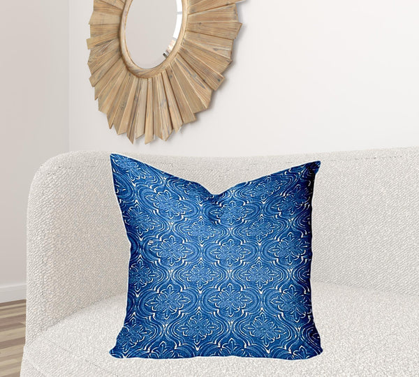 Homeroots 26" X 26" Blue And White Zippered Ikat Throw Indoor Outdoor Pillow  100% Polyester 410283