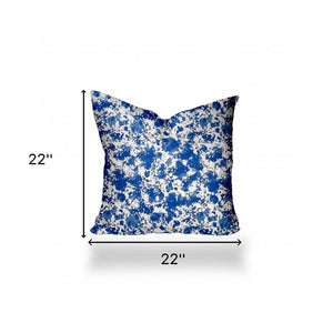 Homeroots 22" X 22" Blue And White Zippered Coastal Throw Indoor Outdoor Pillow  100% Polyester 410363