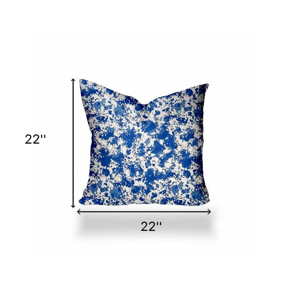 Homeroots 22" X 22" Blue And White Zippered Coastal Throw Indoor Outdoor Pillow  100% Polyester 410363